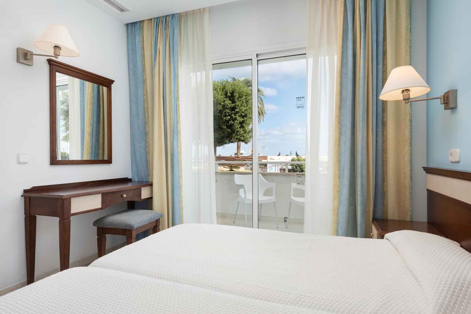 Hotel Cala Bona Cala Bona  Room photo